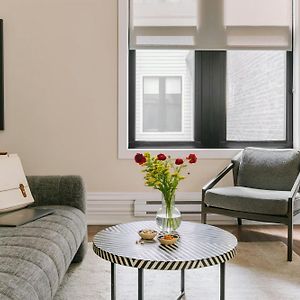Two-Bedroom Apartment Two Queen Beds